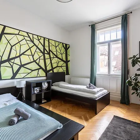 Appartement Art Downtown Styled By A Local Designer *