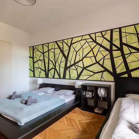Appartement Art Downtown Styled By A Local Designer *