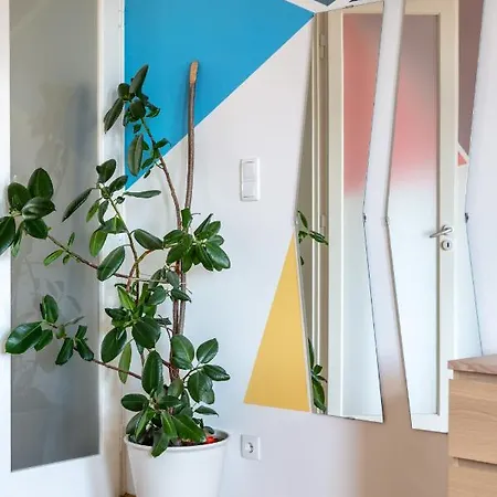 Art Downtown Styled By A Local Designer Lägenhet Budapest